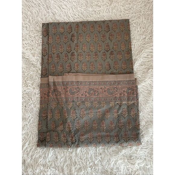 Pottery Barn Jade Floral Block Print Tablecloth - Picture 6 of 6